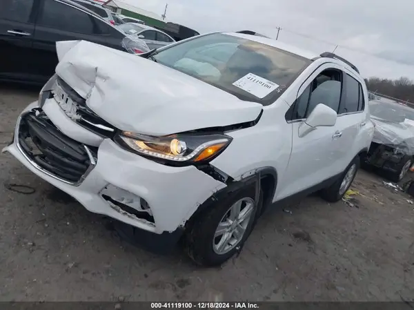 3GNCJLSBXKL395800 2019 CHEVROLET TRAX - Image 2