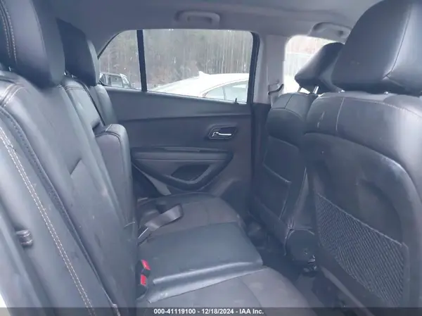 3GNCJLSBXKL395800 2019 CHEVROLET TRAX - Image 8