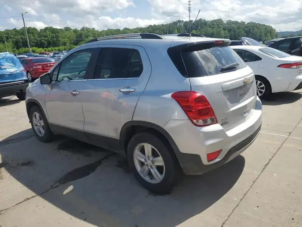 3GNCJLSBXKL400929 2019 CHEVROLET TRAX - Image 2
