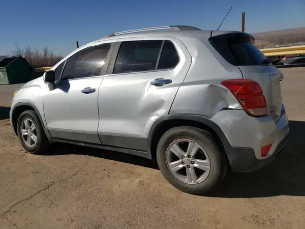 3GNCJLSBXKL401885 2019 CHEVROLET TRAX - Image 2