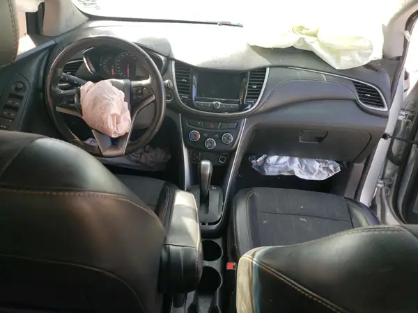 3GNCJLSBXKL401885 2019 CHEVROLET TRAX - Image 8