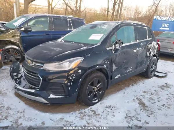 3GNCJLSBXKL402504 2019 CHEVROLET TRAX - Image 2