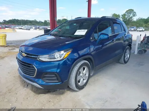 3GNCJLSBXLL196845 2020 CHEVROLET TRAX - Image 2