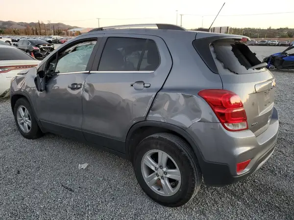 3GNCJLSBXLL224739 2020 CHEVROLET TRAX - Image 2