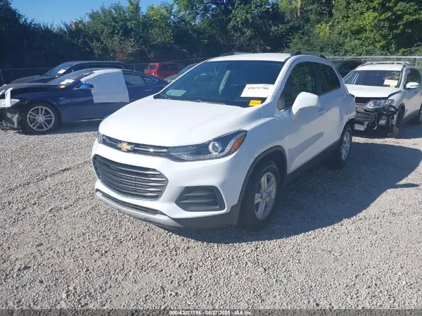 3GNCJLSBXLL227284 2020 CHEVROLET TRAX - Image 2