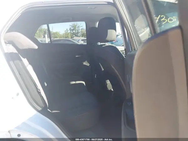3GNCJLSBXLL227284 2020 CHEVROLET TRAX - Image 8