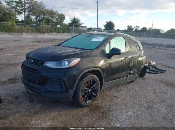 3GNCJLSBXLL235062 2020 CHEVROLET TRAX - Image 2