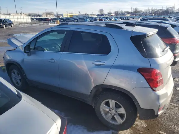 3GNCJLSBXLL265047 2020 CHEVROLET TRAX - Image 2