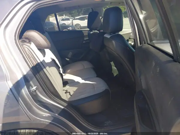 3GNCJLSBXLL294323 2020 CHEVROLET TRAX - Image 8