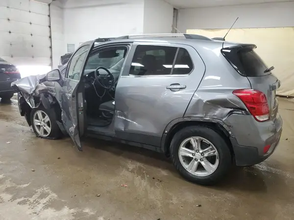 3GNCJLSBXLL313498 2020 CHEVROLET TRAX - Image 2