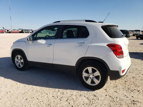 3GNCJLSBXLL322928 2020 CHEVROLET TRAX - Image 2