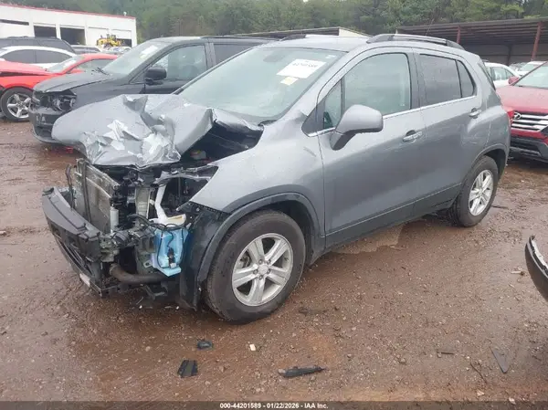 3GNCJLSTXLL155728 2020 CHEVROLET TRAX - Image 2