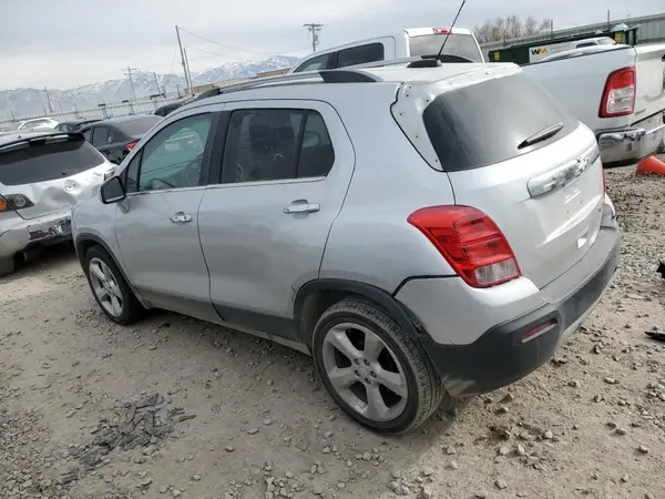3GNCJMSB0GL164997 2016 CHEVROLET TRAX - Image 2