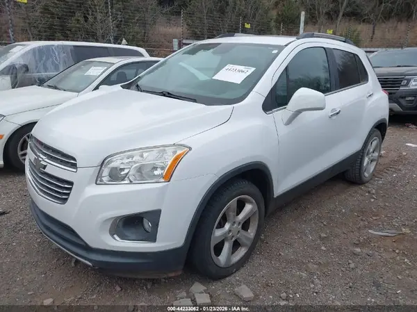 3GNCJMSB1GL126842 2016 CHEVROLET TRAX - Image 2