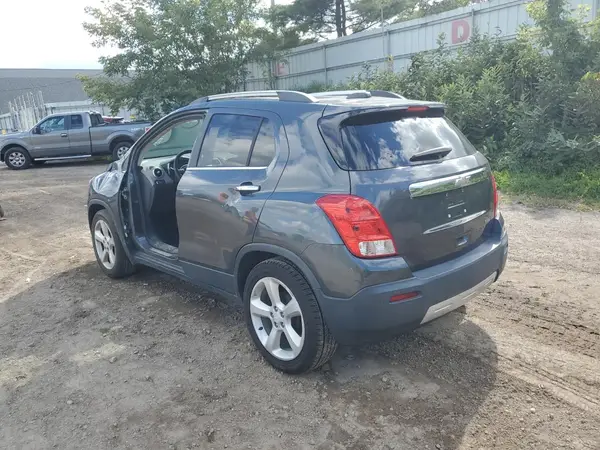 3GNCJMSB1GL180772 2016 CHEVROLET TRAX - Image 2