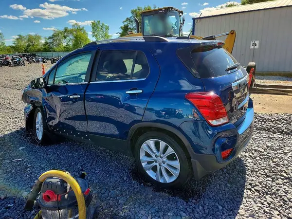 3GNCJMSB1LL225073 2020 CHEVROLET TRAX - Image 2