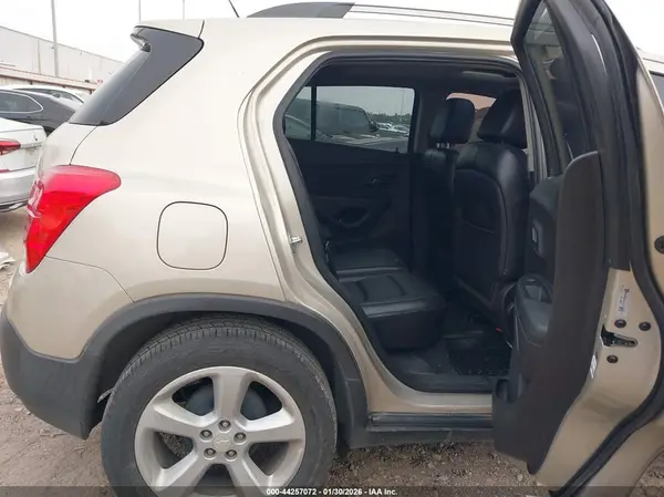 3GNCJMSB2GL114912 2016 CHEVROLET TRAX - Image 8