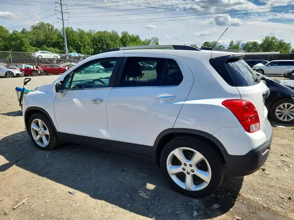 3GNCJMSB2GL159963 2016 CHEVROLET TRAX - Image 2