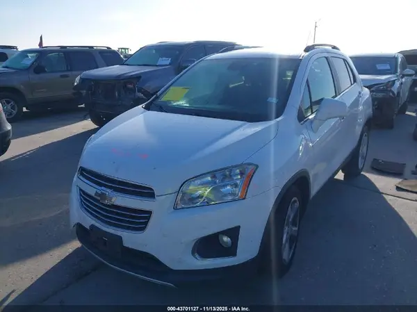 3GNCJMSB2GL170963 2016 CHEVROLET TRAX - Image 2