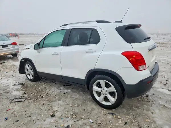 3GNCJMSB2GL268018 2016 CHEVROLET TRAX - Image 2