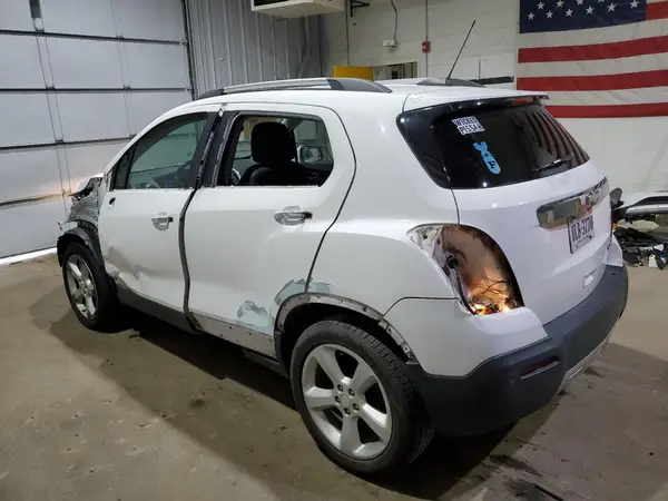 3GNCJMSB3GL204702 2016 CHEVROLET TRAX - Image 2