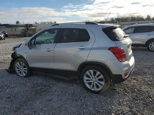 3GNCJMSB3LL165507 2020 CHEVROLET TRAX - Image 2