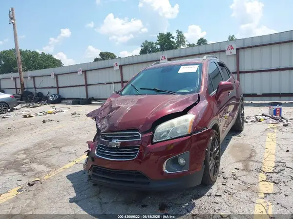 3GNCJMSB4GL143182 2016 CHEVROLET TRAX - Image 2