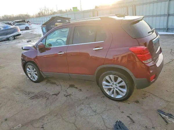 3GNCJMSB4HL147556 2017 CHEVROLET TRAX - Image 2