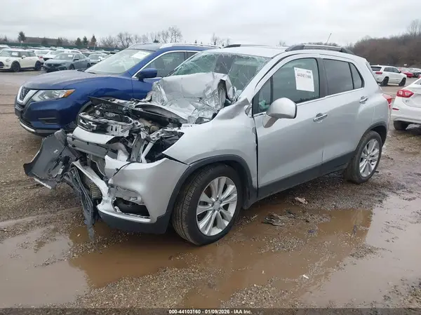 3GNCJMSB4KL383437 2019 CHEVROLET TRAX - Image 2