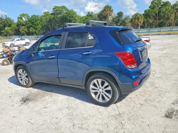 3GNCJMSB5LL113568 2020 CHEVROLET TRAX - Image 2