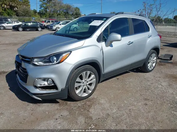 3GNCJMSB5LL165153 2020 CHEVROLET TRAX - Image 2