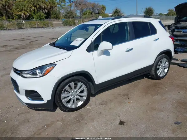 3GNCJMSB6LL222220 2020 CHEVROLET TRAX - Image 2