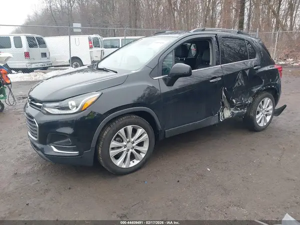 3GNCJMSB6LL290906 2020 CHEVROLET TRAX - Image 2