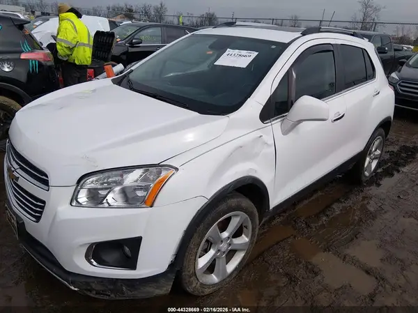 3GNCJMSB7GL261436 2016 CHEVROLET TRAX - Image 2