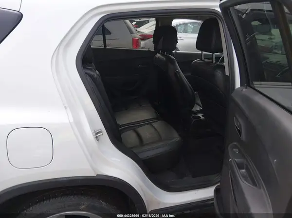 3GNCJMSB7GL261436 2016 CHEVROLET TRAX - Image 8