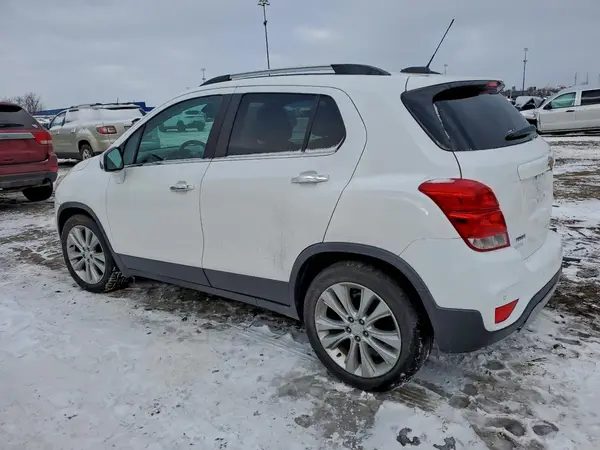 3GNCJMSB7HL252558 2017 CHEVROLET TRAX - Image 2