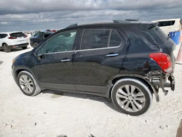 3GNCJMSB7JL333128 2018 CHEVROLET TRAX - Image 2