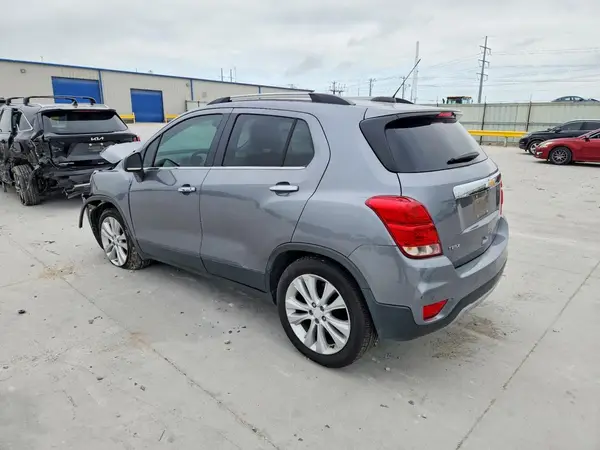 3GNCJMSB7LL305445 2020 CHEVROLET TRAX - Image 2