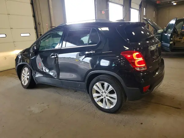 3GNCJMSB8HL189695 2017 CHEVROLET TRAX - Image 2