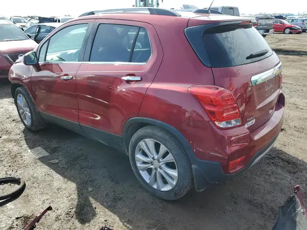 3GNCJMSB8JL375646 2018 CHEVROLET TRAX - Image 2