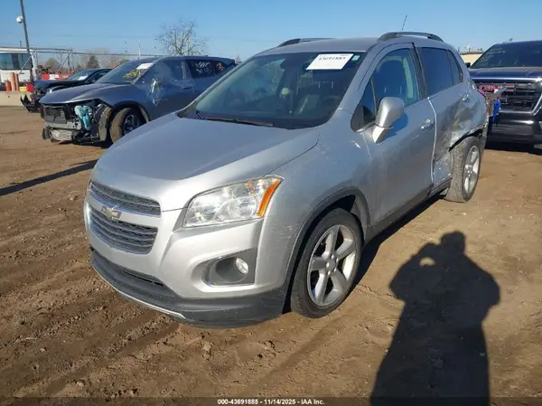 3GNCJMSB9GL167283 2016 CHEVROLET TRAX - Image 2