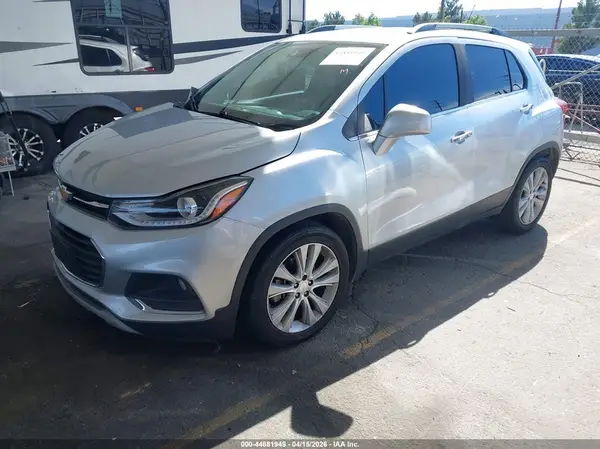 3GNCJMSB9HL238032 2017 CHEVROLET TRAX - Image 2