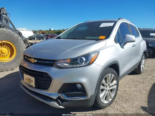 3GNCJMSB9LL190606 2020 CHEVROLET TRAX - Image 2