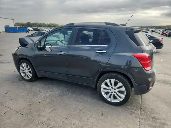 3GNCJMSB9LL271699 2020 CHEVROLET TRAX - Image 2