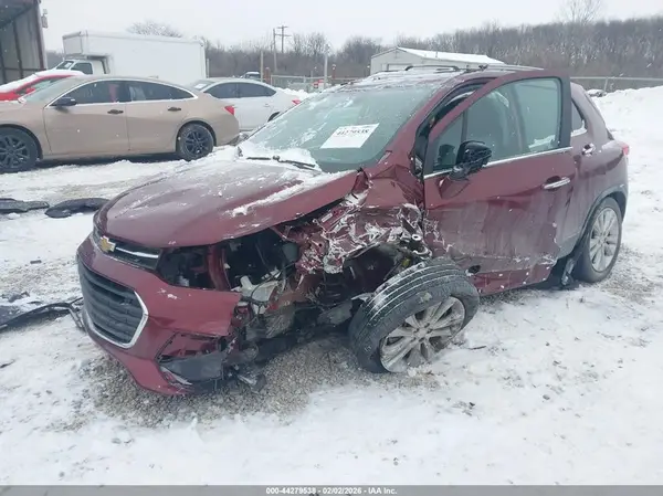 3GNCJMSBXHL238931 2017 CHEVROLET TRAX - Image 2