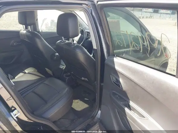 3GNCJMSBXLL180456 2020 CHEVROLET TRAX - Image 8