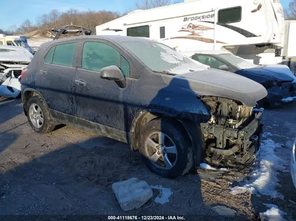 3GNCJNSB0GL245942 2016 CHEVROLET TRAX - Image 1
