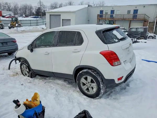 3GNCJNSB0HL132865 2017 CHEVROLET TRAX - Image 2