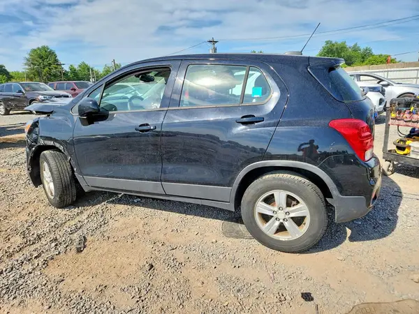 3GNCJNSB0HL256621 2017 CHEVROLET TRAX - Image 2