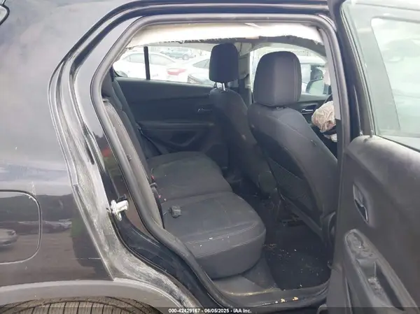 3GNCJNSB0HL273967 2017 CHEVROLET TRAX - Image 8